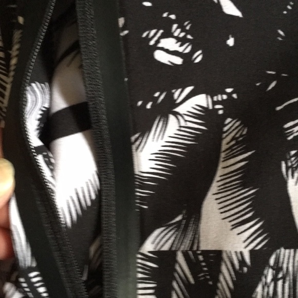 Fabletics Diana Bomber Malibu Light Weight Jacket - Picture 6 of 13